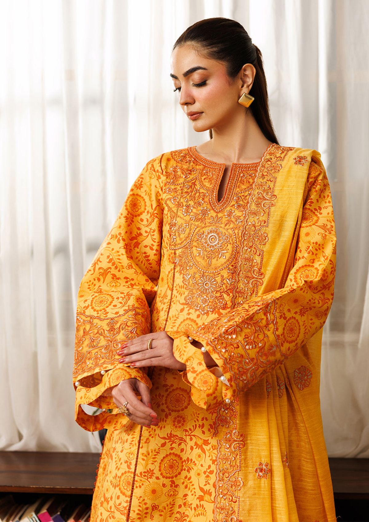Mahnur Leila Lawn'26 L-07