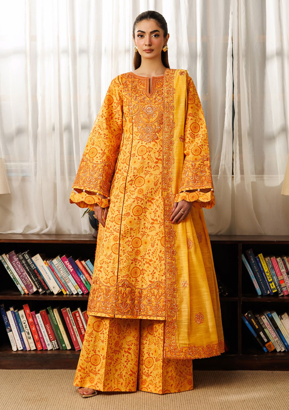 Mahnur Leila Lawn'26 L-07