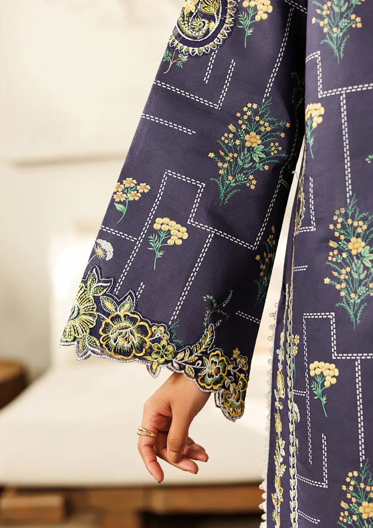 Mahnur Leila Lawn'26 L-09