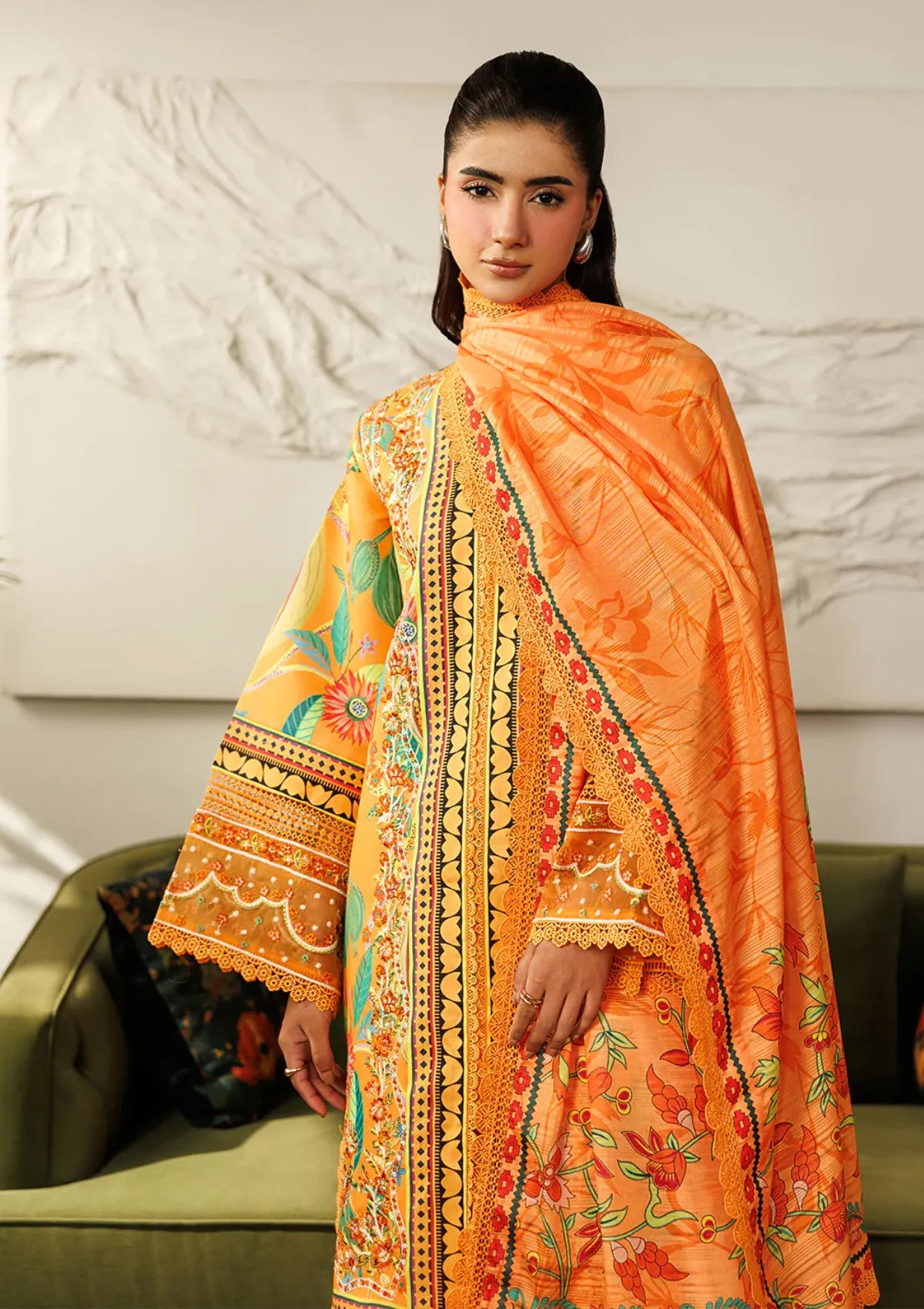 Mahnur Leila Lawn'26 L-13