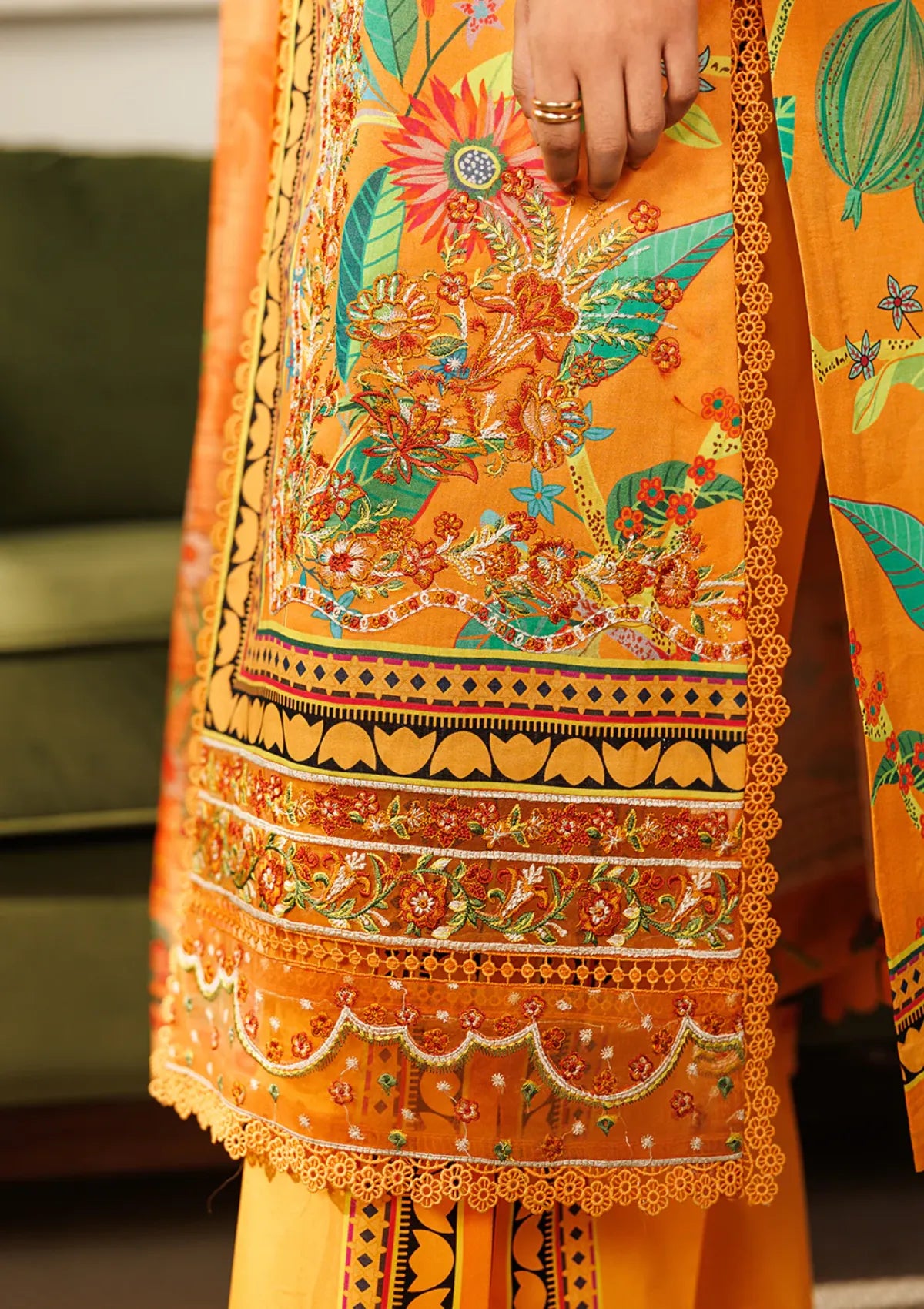 Mahnur Leila Lawn'26 L-13