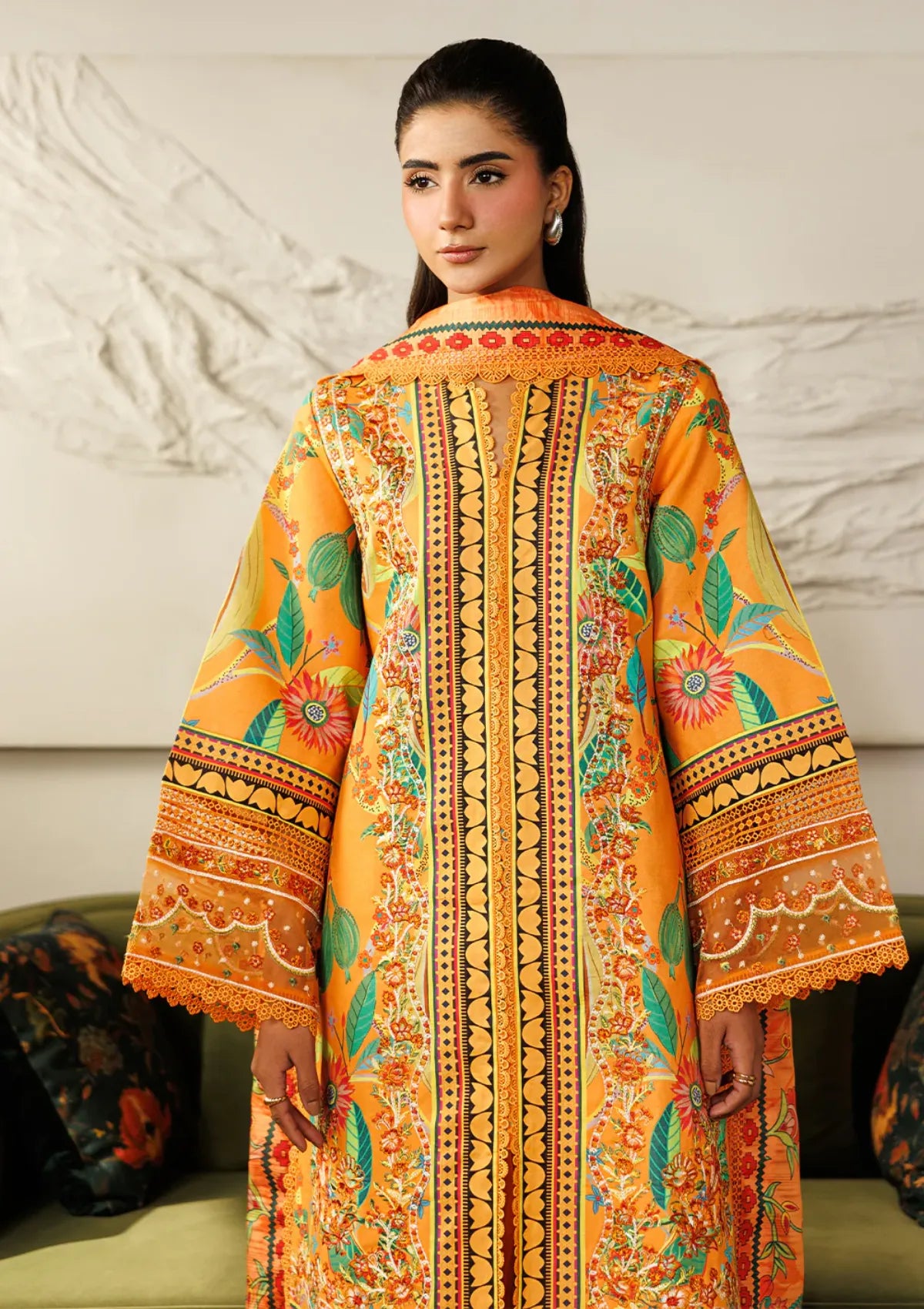Mahnur Leila Lawn'26 L-13