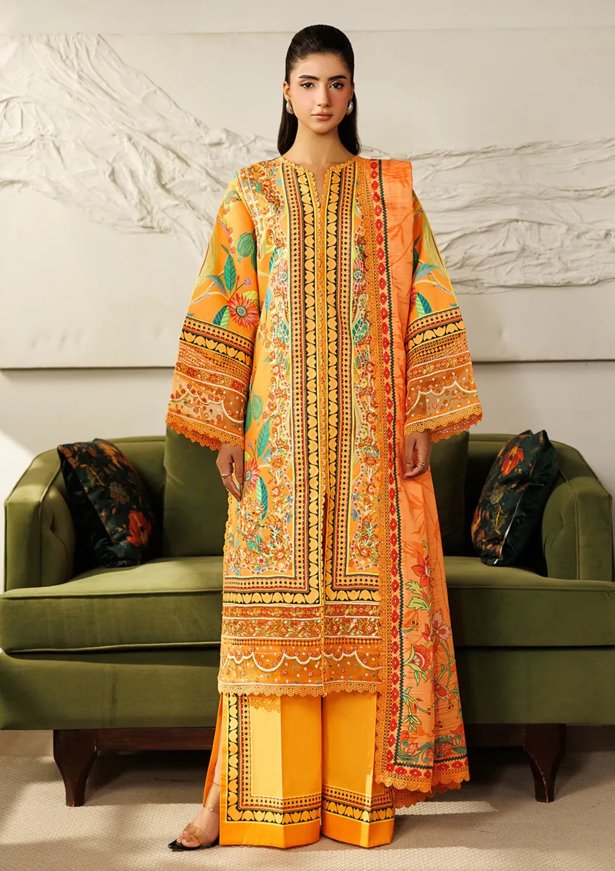 Mahnur Leila Lawn'26 L-13