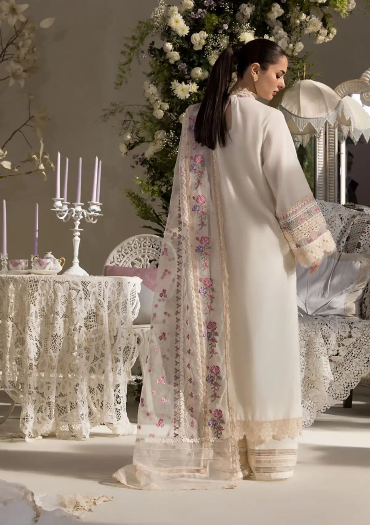 mohsin-saeed-fabrics-is-selling-online-and-in stores-Luxury-daily-wear-wedding-wear-formal-wear-in-budgeted-price-This-product-is-from-sobia-nazir-luxury-lawn25-d-11b-is-available-on-Mohsin-saeed-fabrics-website.