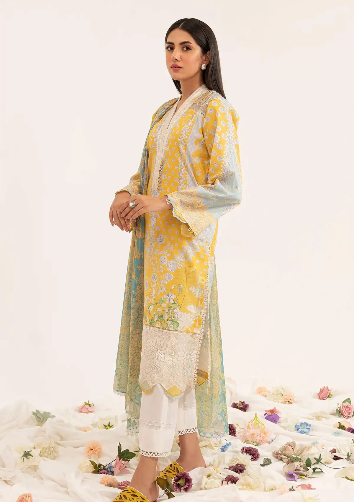 Asifa & Nabeel Leia Summer'23 LL-18 MIRA - Mohsin Saeed Fabrics