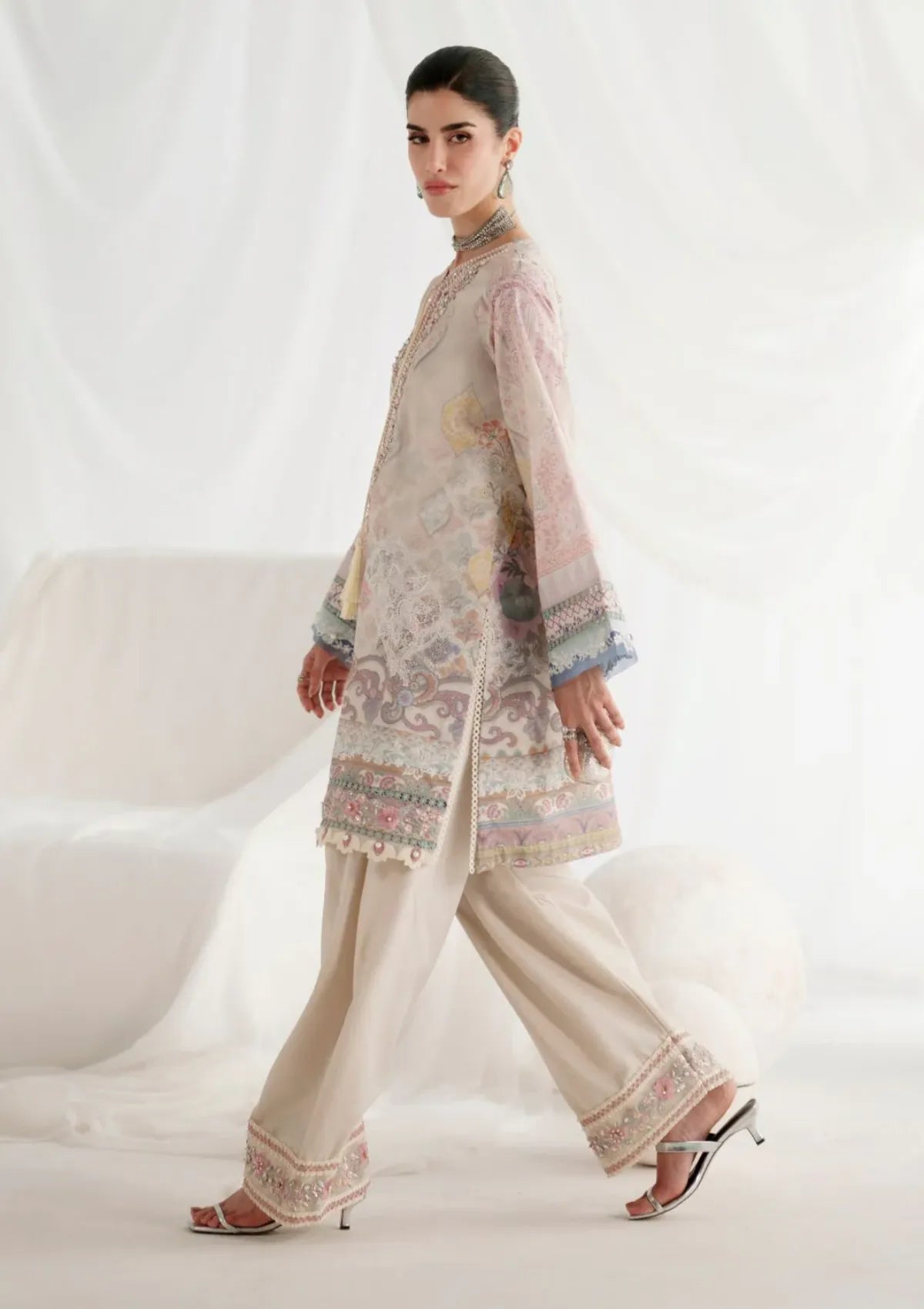 mohsin-saeed-fabrics-is-selling-online-and-in stores-Luxury-daily-wear-wedding-wear-formal-wear-in-budgeted-price-This-product-is-from-ajr-couture-garden-whispers-prints25-ajr-gw-06-lumiere-is-available-on-Mohsin-saeed-fabrics-website.
