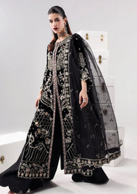 Sardinia L'amore Luxury Handwork Edit'25 D-05 Black Swan