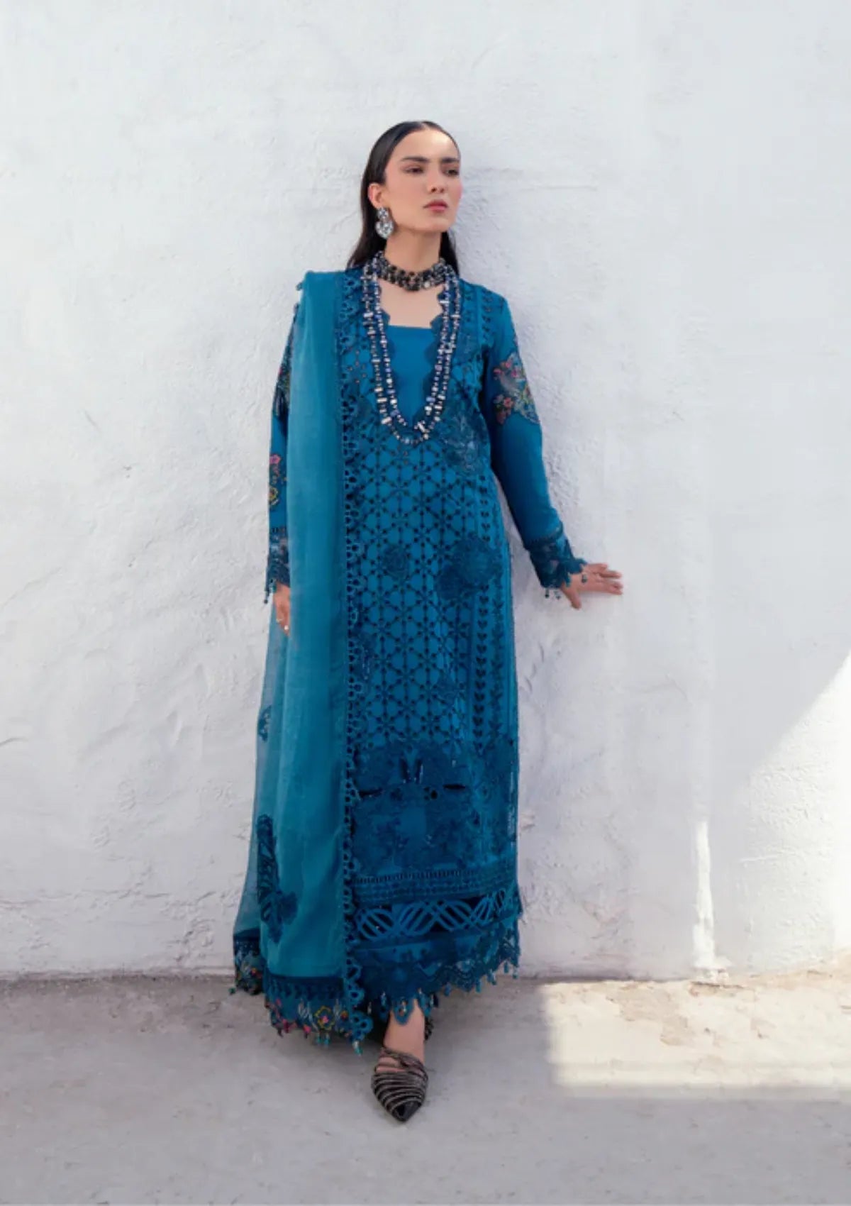 mohsin-saeed-fabrics-designer-daily-wear-formal-and-wedding-suits-within-budget-This-product-is-from-zebtan-anaya-lawn25-za-04-is-available-on-Mohsin-saeed-fabrics-website.