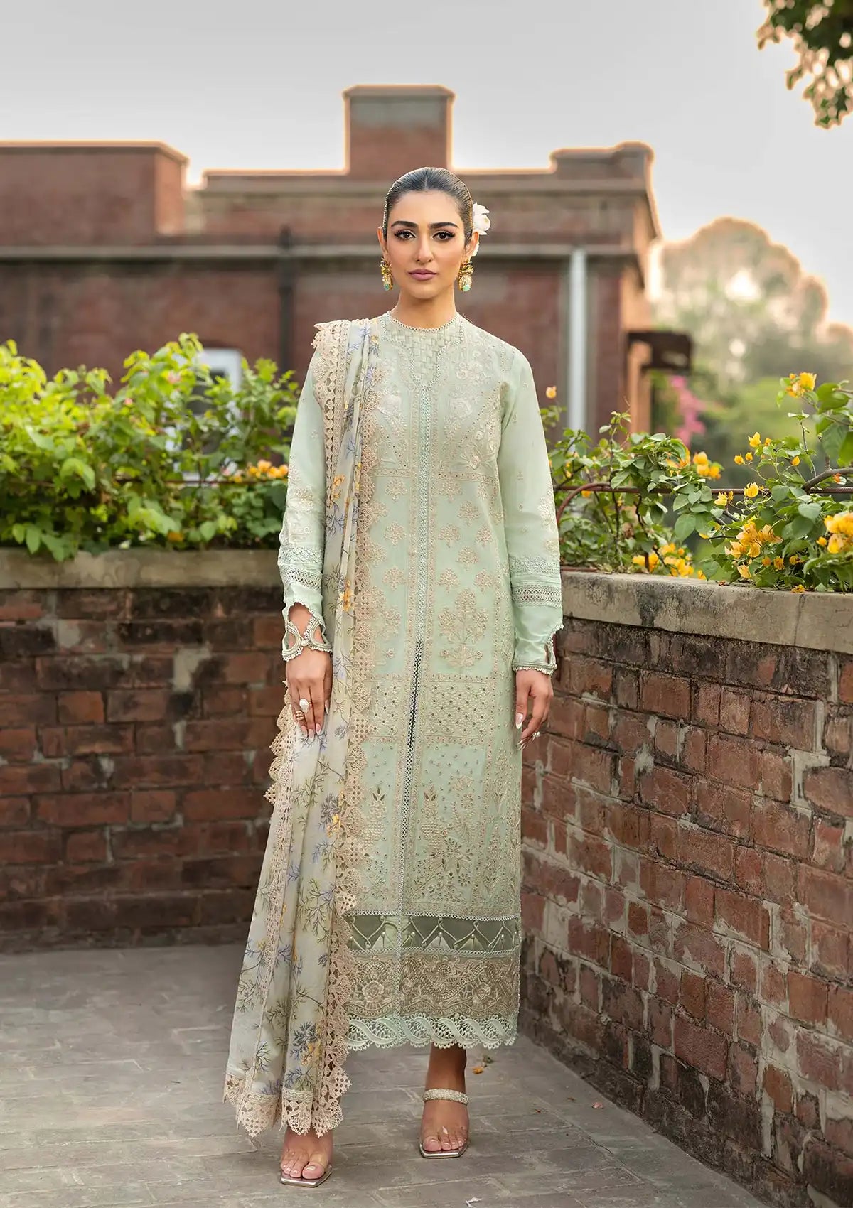 mohsin-saeed-fabrics-designer-daily-wear-formal-and-wedding-suits-within-budget-This-product-is-from-maryam-hussain-luxury-lawn-vol-225-d-01-gulbeen-is-available-on-Mohsin-saeed-fabrics-website.