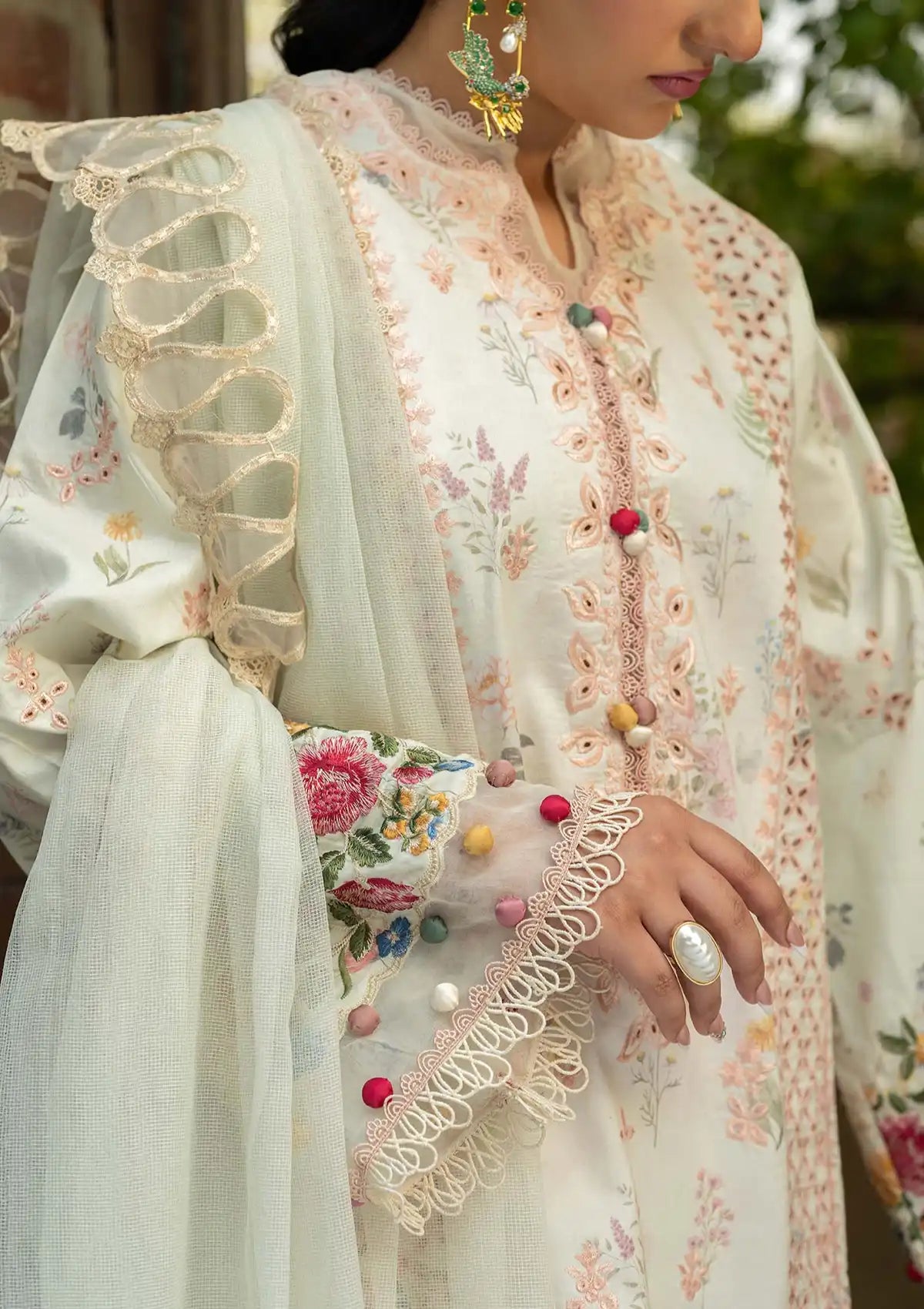 mohsin-saeed-fabrics-designer-daily-wear-formal-and-wedding-suits-within-budget-This-product-is-from-maryam-hussain-luxury-lawn-vol-225-d-10-batik-is-available-on-Mohsin-saeed-fabrics-website.