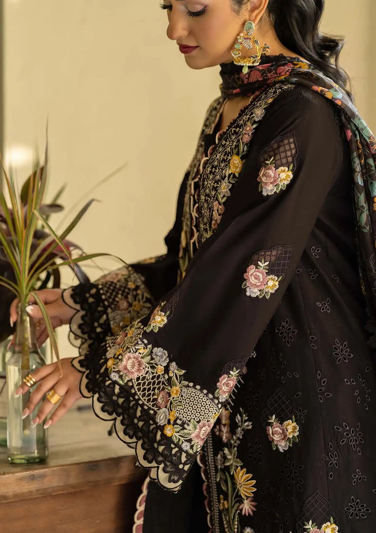 mohsin-saeed-fabrics-designer-daily-wear-formal-and-wedding-suits-within-budget-This-product-is-from-maryam-hussain-luxury-lawn-vol-225-d-07-koyal-is-available-on-Mohsin-saeed-fabrics-website.