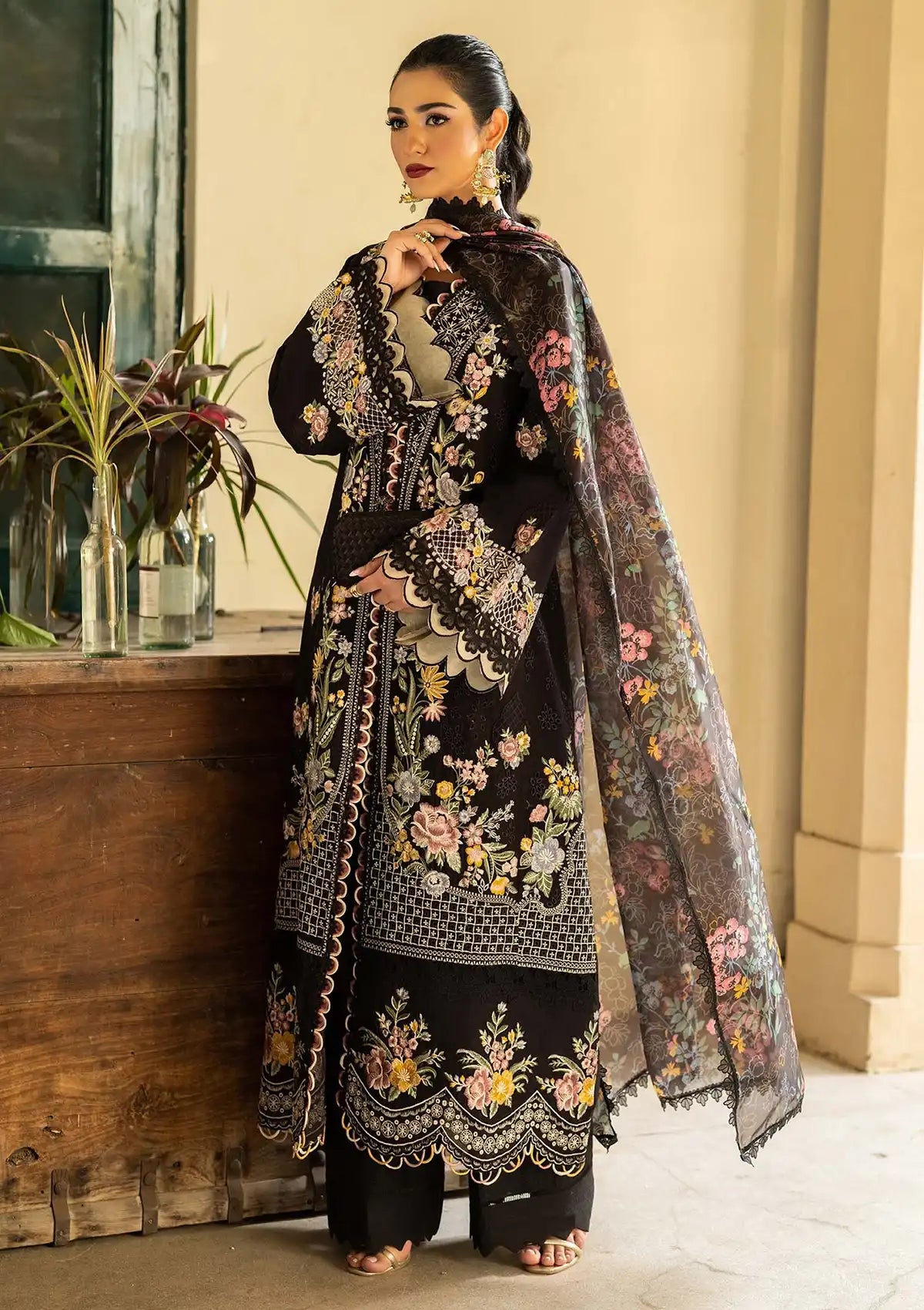 mohsin-saeed-fabrics-designer-daily-wear-formal-and-wedding-suits-within-budget-This-product-is-from-maryam-hussain-luxury-lawn-vol-225-d-07-koyal-is-available-on-Mohsin-saeed-fabrics-website.