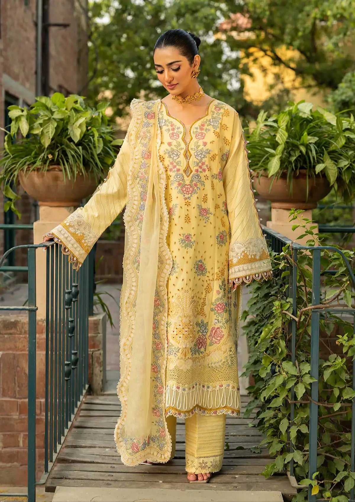 mohsin-saeed-fabrics-designer-daily-wear-formal-and-wedding-suits-within-budget-This-product-is-from-maryam-hussain-luxury-lawn-vol-225-d-05-marjaan-is-available-on-Mohsin-saeed-fabrics-website.