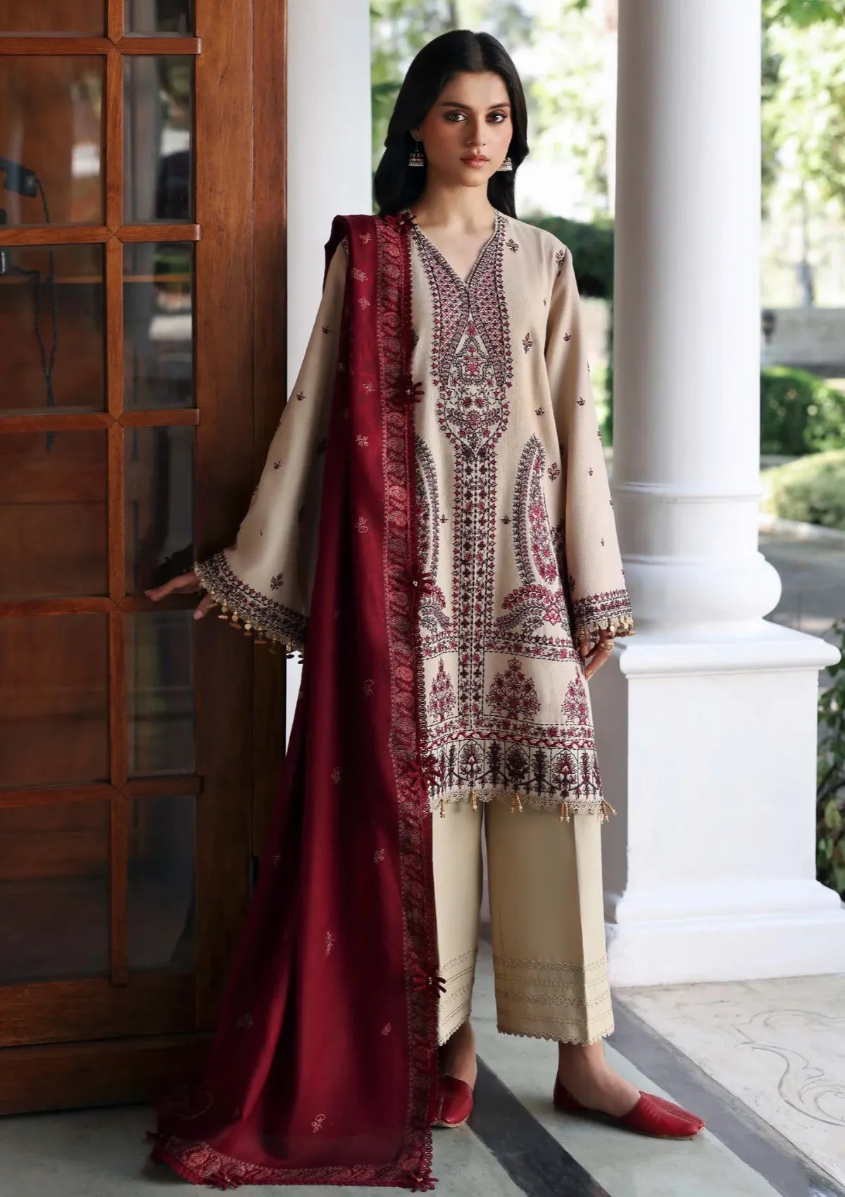 Republic Amaris Luxury Shawl'25 D-02 Liora