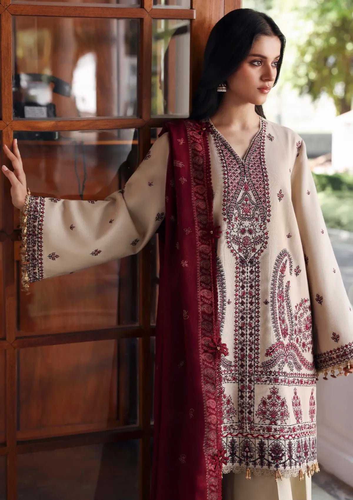 Republic Amaris Luxury Shawl'25 D-02 Liora