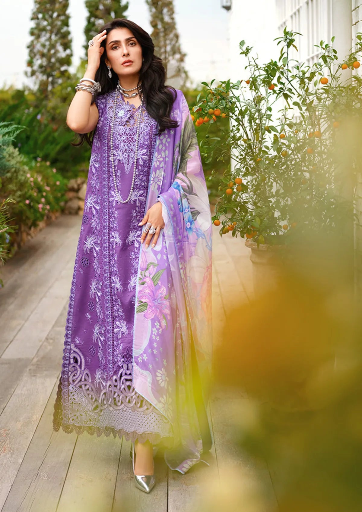 Mushq Amoi Held by Love'26 D-10 Lovers Lane