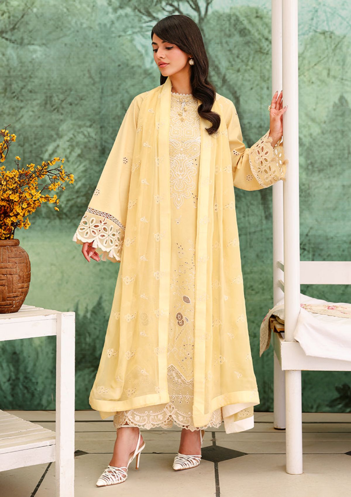 Roheenaz Veil Of Summer'26 D-02 Lumiere Yellow