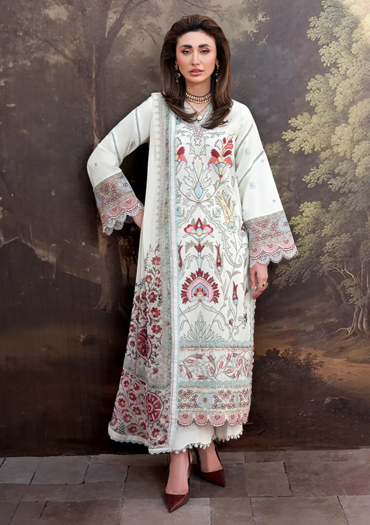 Roheenaz Floral Reveire Luxury Lawn'26 RNZ-611 Lunar Glow