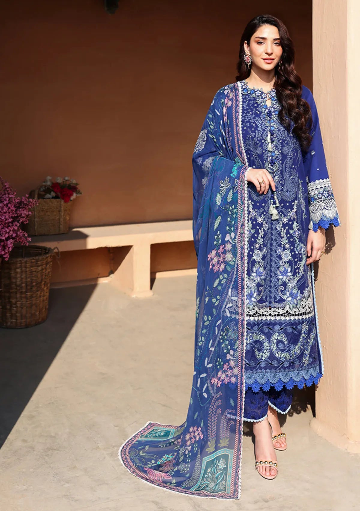 Roheenaz Summer Reverie Luxury Lawn'26 D-206 Lunara