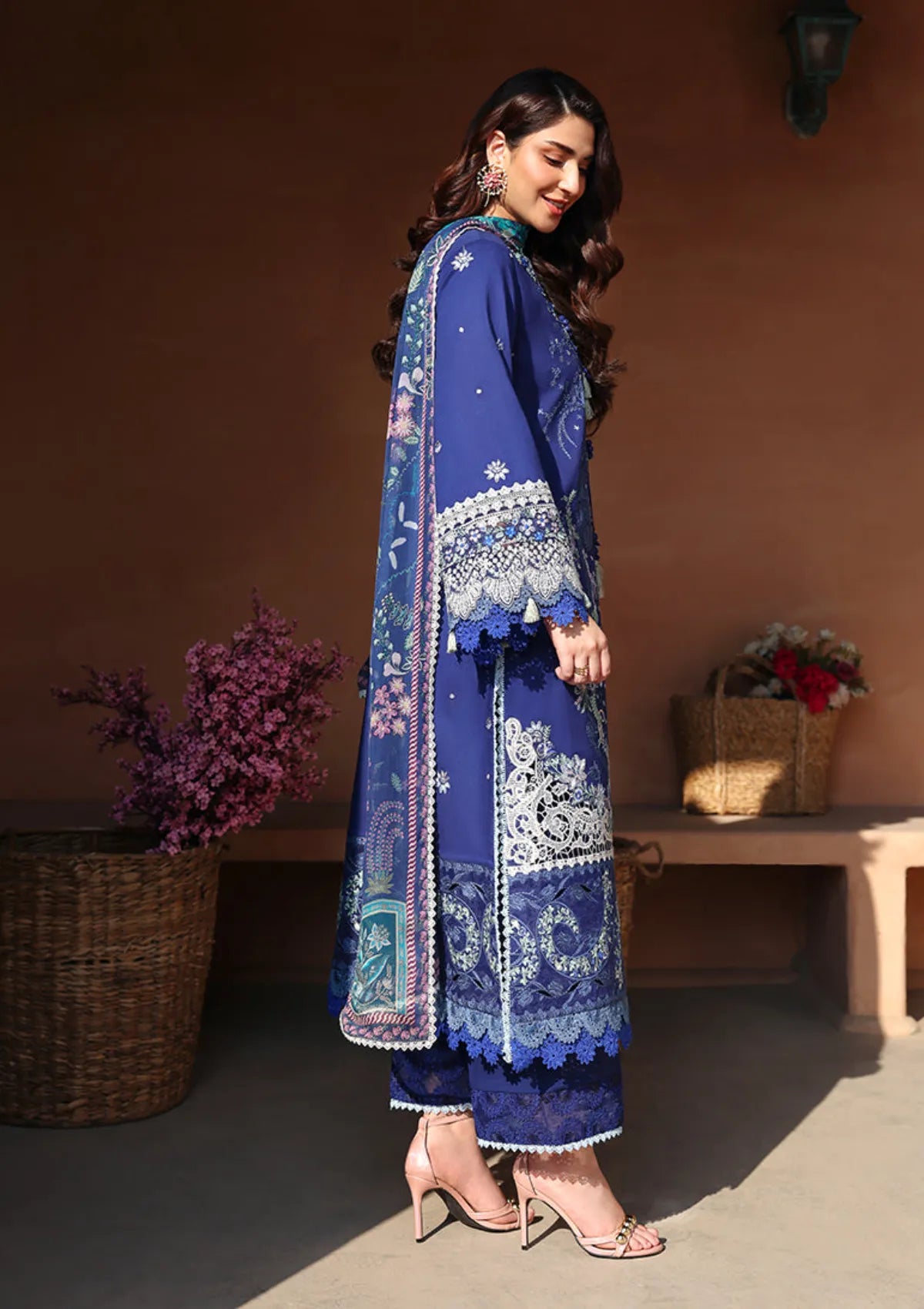 Roheenaz Summer Reverie Luxury Lawn'26 D-206 Lunara