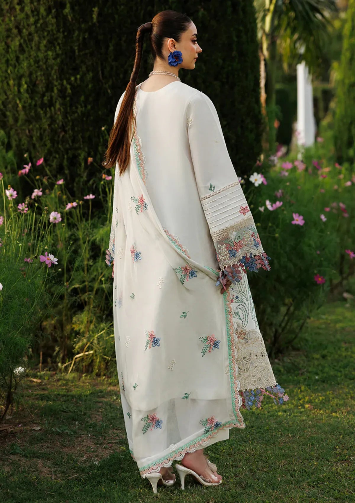 Mahnur Morbagh Luxury Lawn'26 M-03