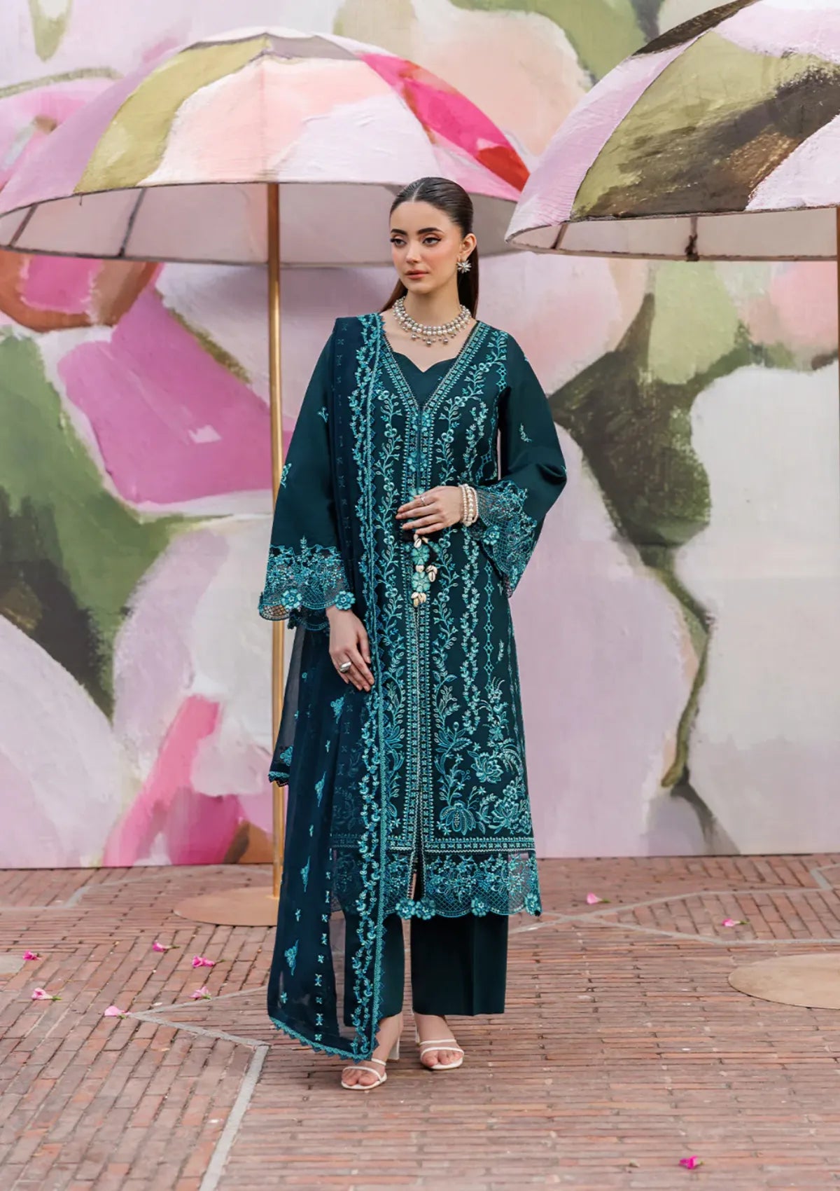 Mahnur Morbagh Luxury Lawn'26 M-04