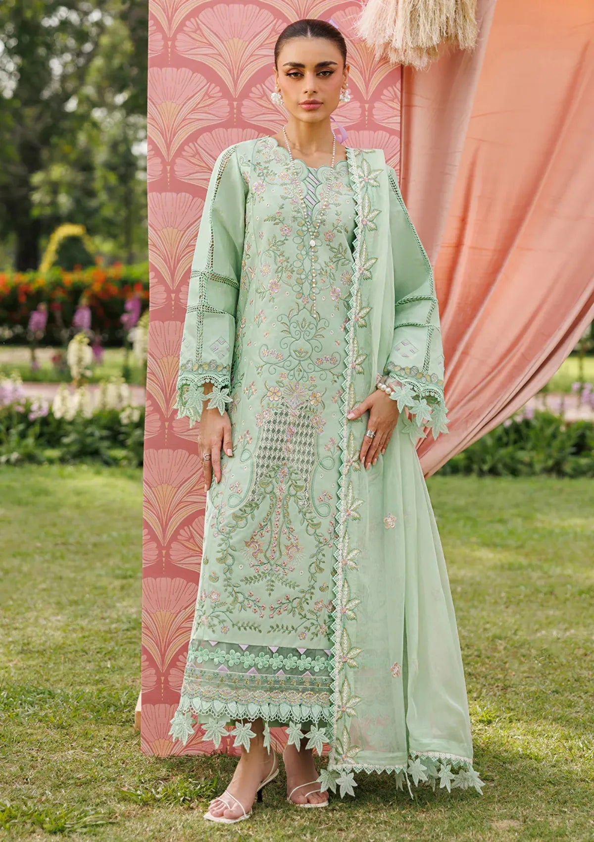 Mahnur Morbagh Luxury Lawn'26 M-06