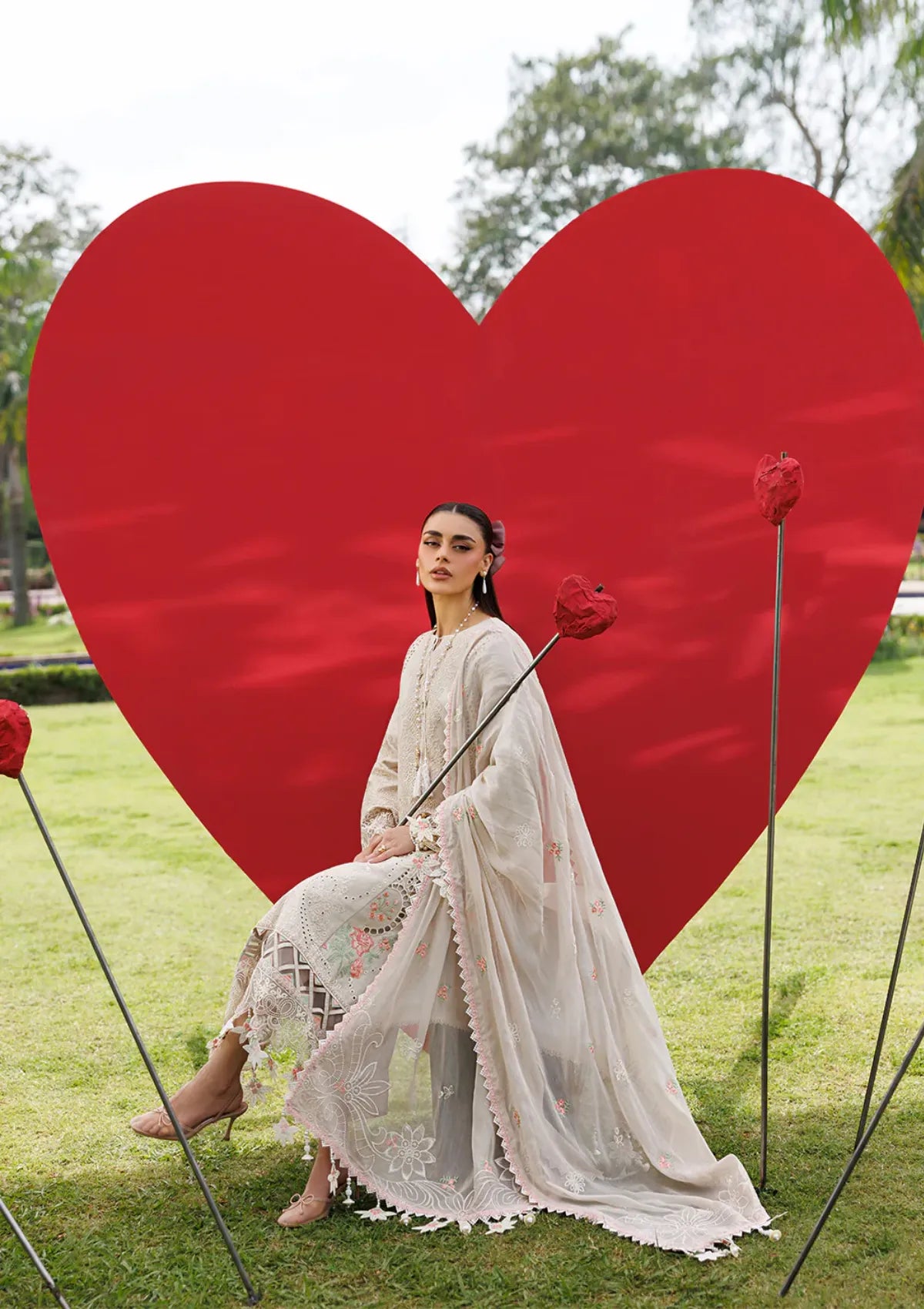 Mahnur Morbagh Luxury Lawn'26 M-07