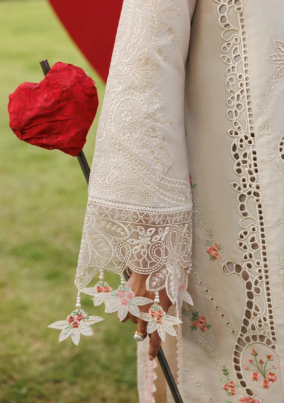 Mahnur Morbagh Luxury Lawn'26 M-07