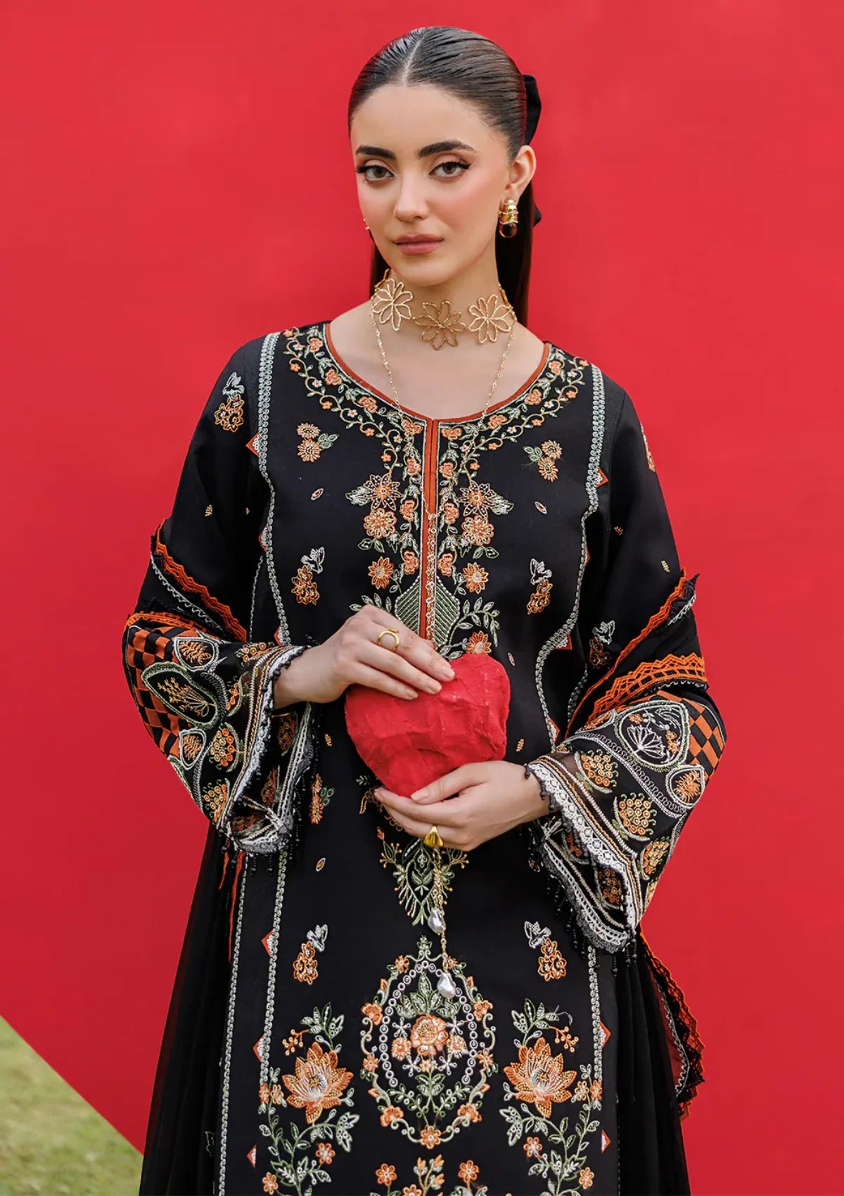 Mahnur Morbagh Luxury Lawn'26 M-11