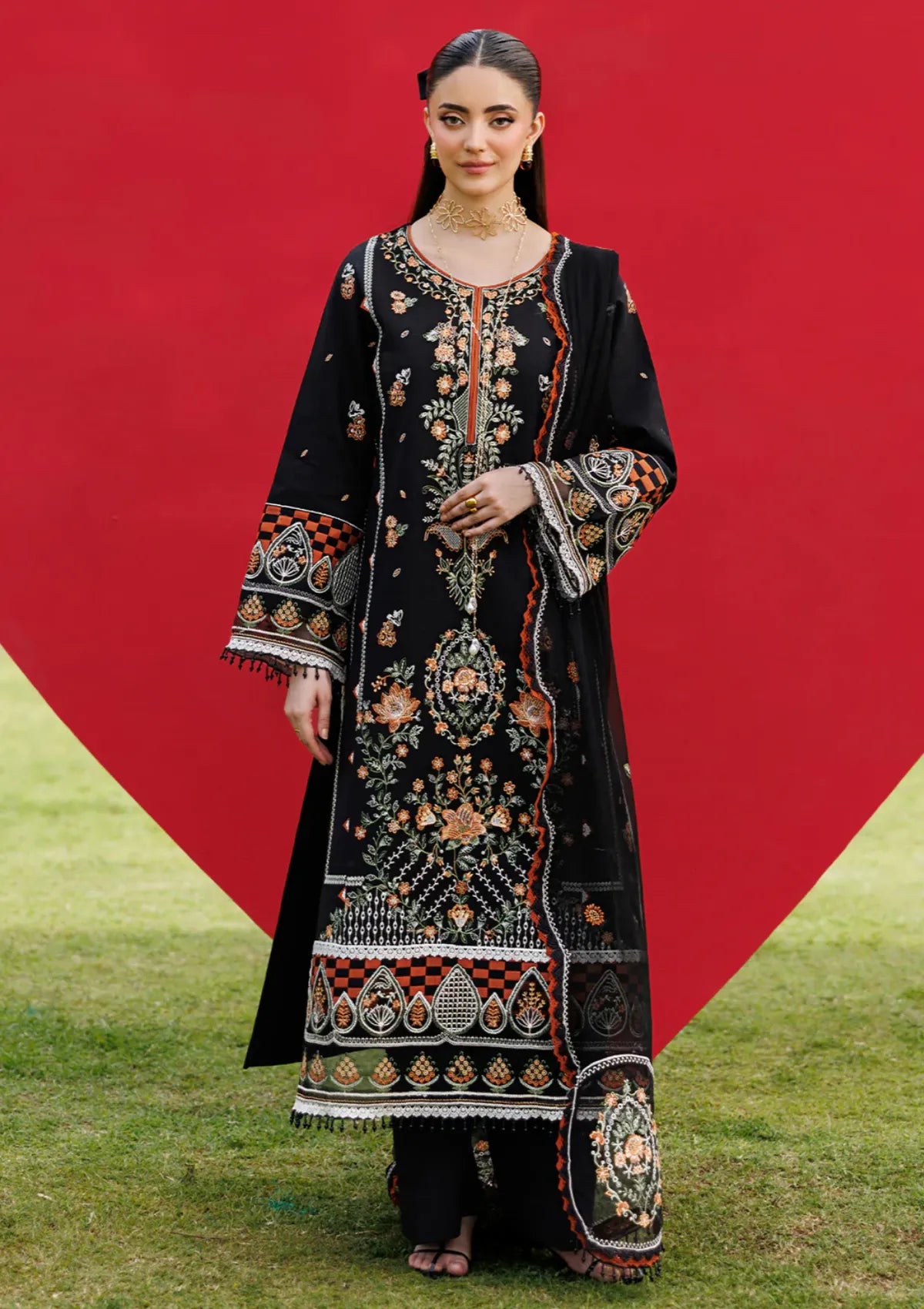 Mahnur Morbagh Luxury Lawn'26 M-11