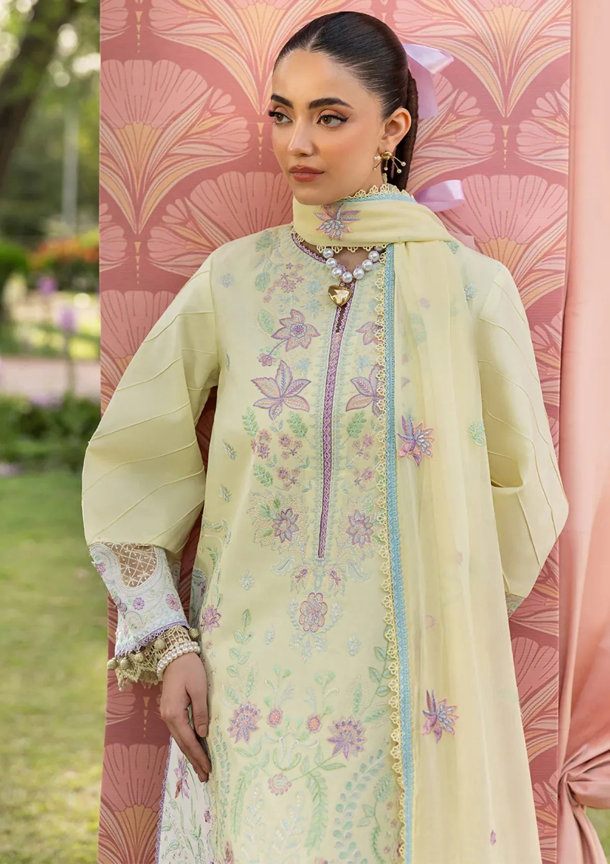 Mahnur Morbagh Luxury Lawn'26 M-12