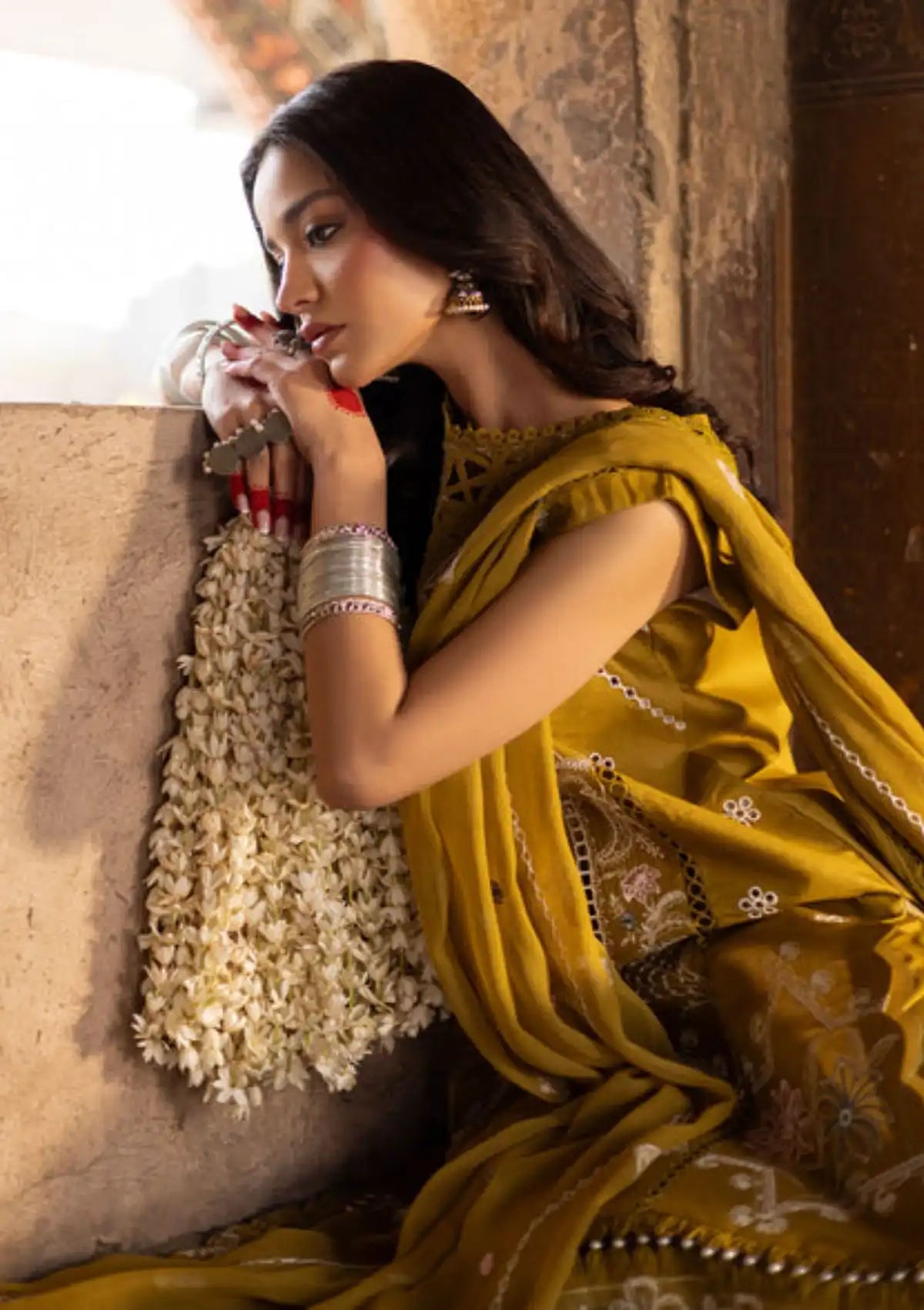 mohsin-saeed-fabrics-affordable-luxury-outfits-for-daily-formal-and-wedding-wear-This-product-is-from-parishay-mastani-luxury-lawn25-ma-03-is-available-on-Mohsin-saeed-fabrics-website.