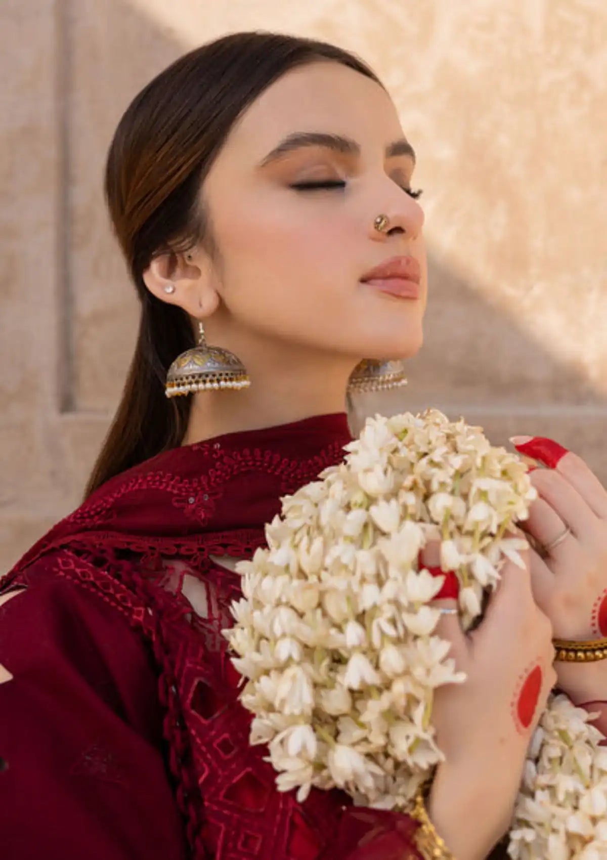 mohsin-saeed-fabrics-affordable-luxury-outfits-for-daily-formal-and-wedding-wear-This-product-is-from-parishay-mastani-luxury-lawn25-ma-05-is-available-on-Mohsin-saeed-fabrics-website.
