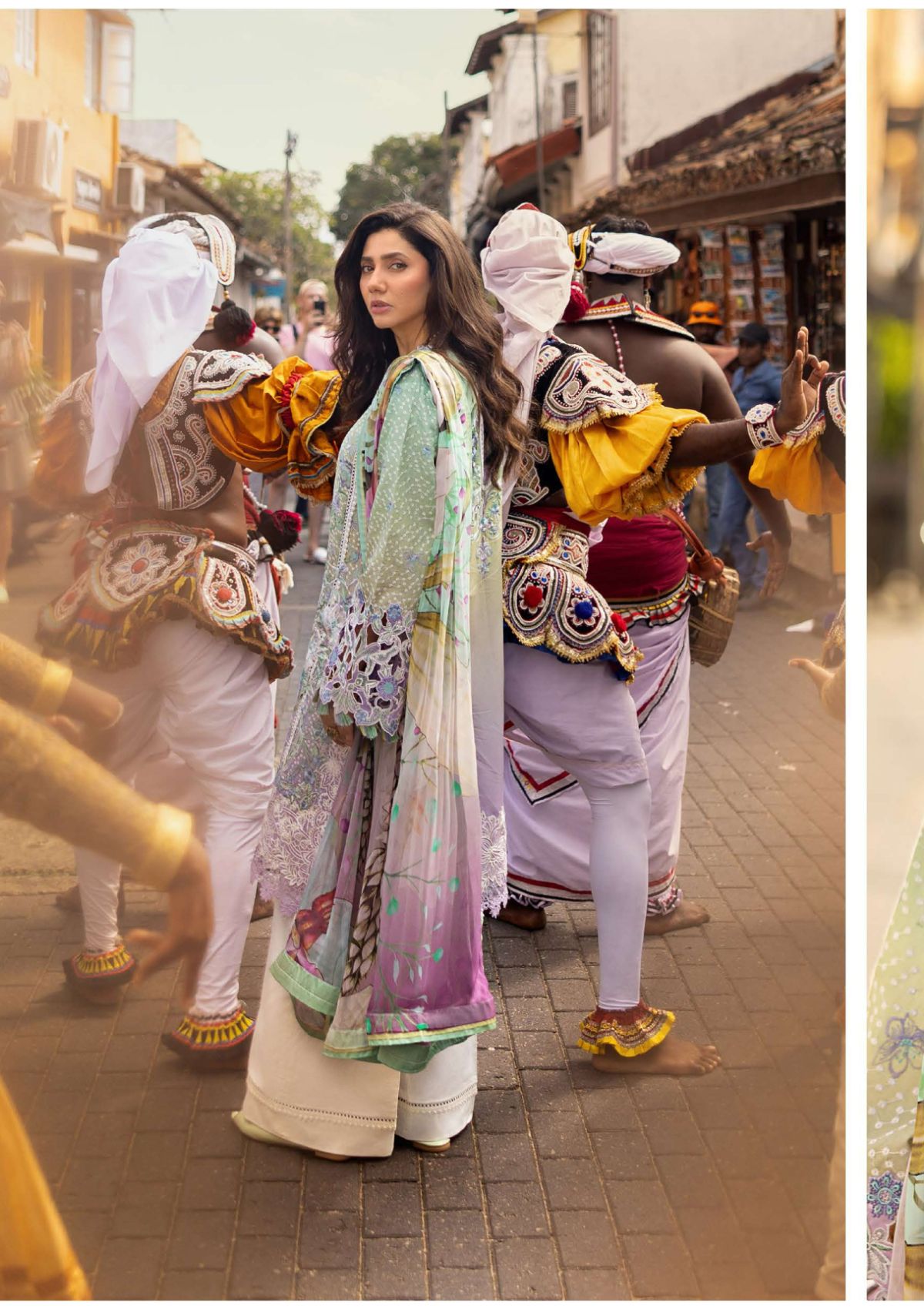 mohsin-saeed-fabrics-is-selling-online-and-in stores-Luxury-daily-wear-wedding-wear-formal-wear-in-budgeted-price-This-product-is-from-mushq-manaram-luxury-lawn25-d-13-is-available-on-Mohsin-saeed-fabrics-website.