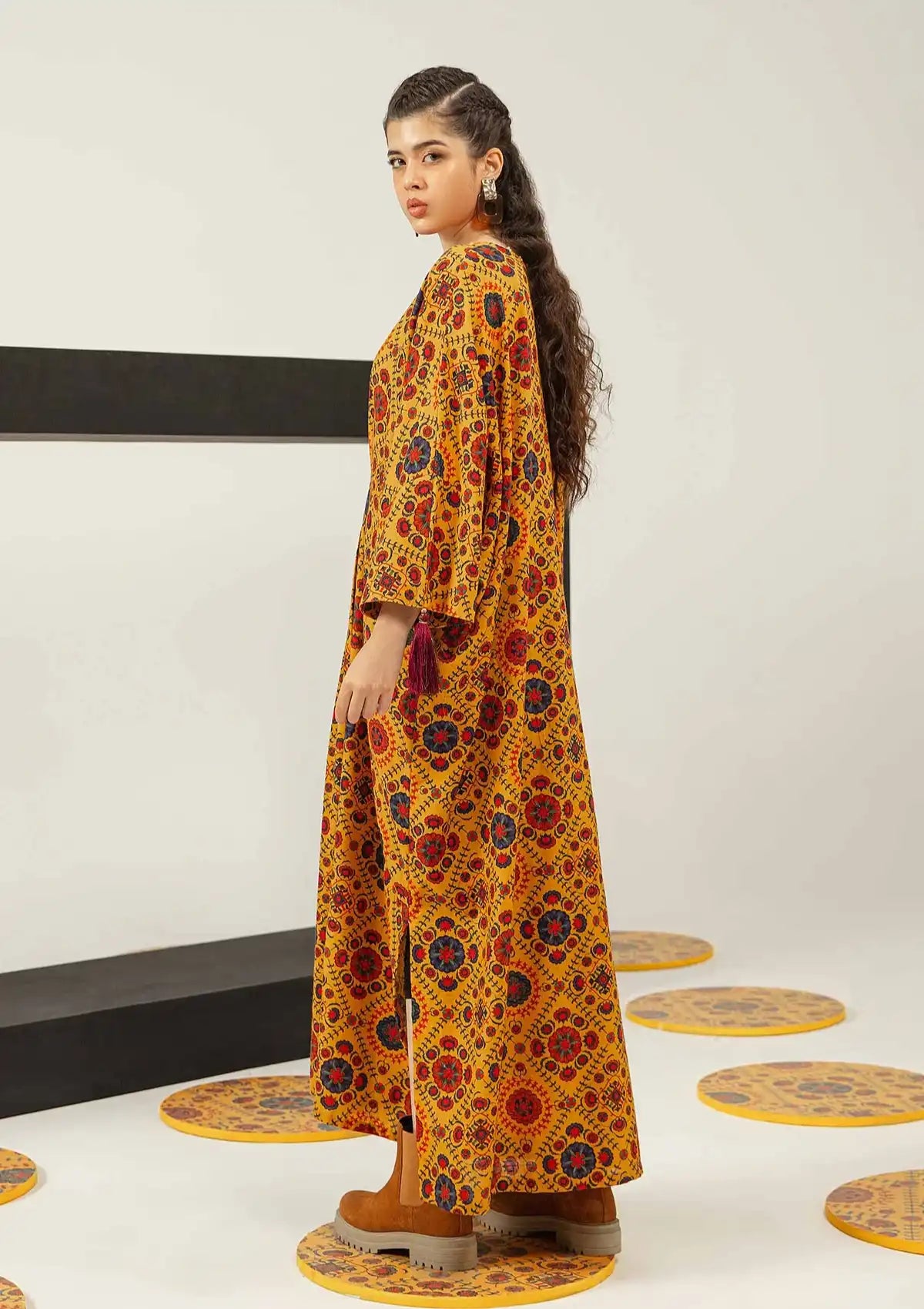 Maria.B M Basics Winter‘23 D-03-B - Mohsin Saeed Fabrics