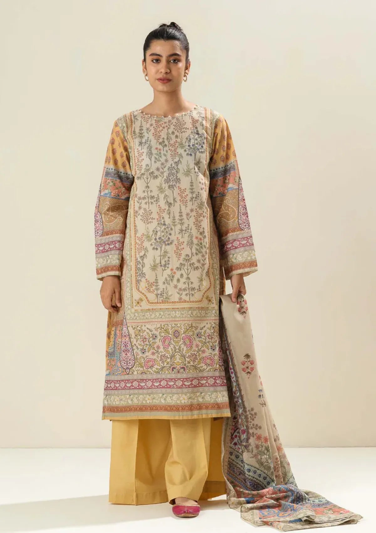 mohsin-saeed-fabrics-is-selling-online-and-in stores-Luxury-daily-wear-wedding-wear-formal-wear-in-budgeted-price-This-product-is-from-beechtree-printed-lawn-25-d-08-is-available-on-Mohsin-saeed-fabrics-website.