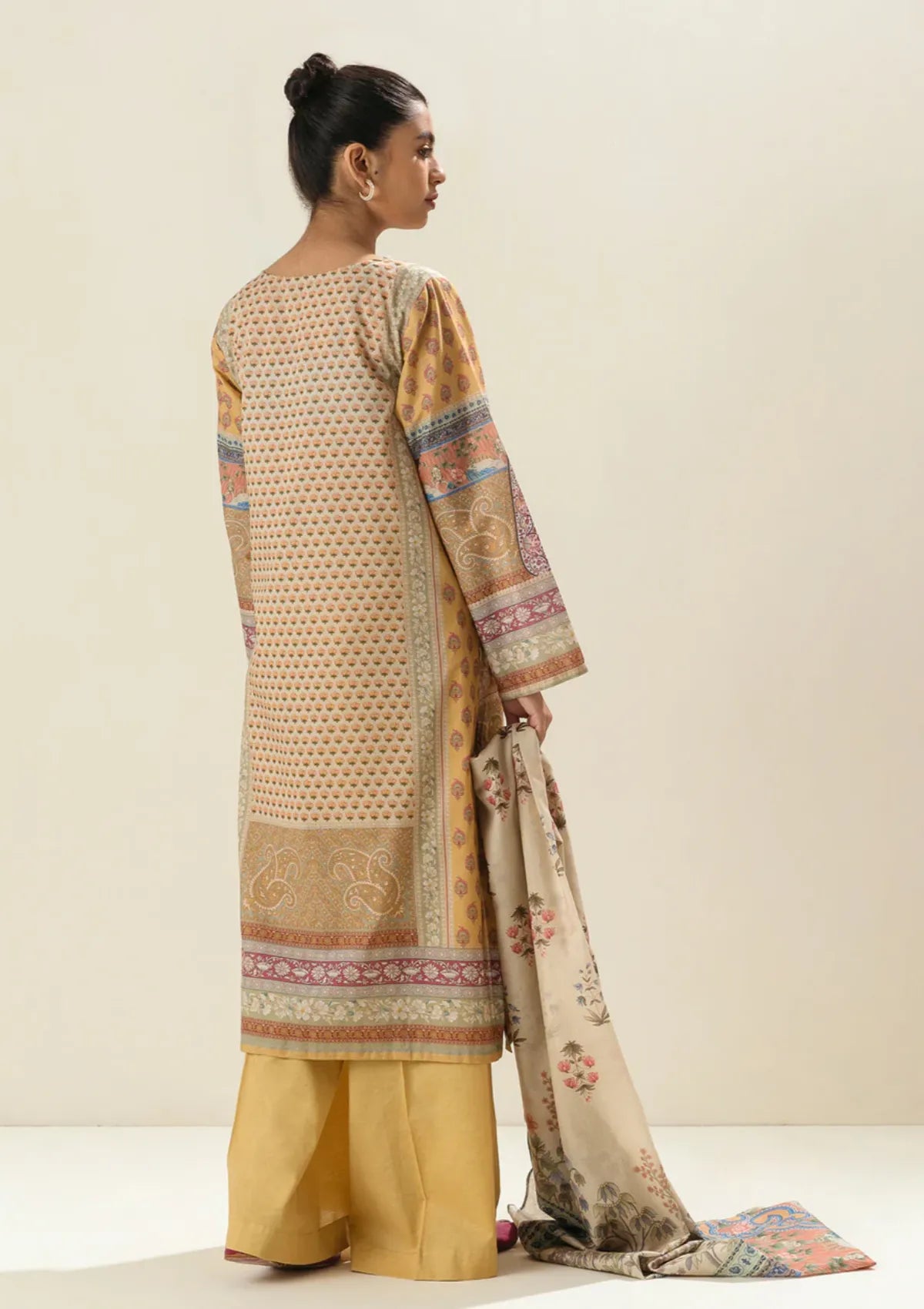 mohsin-saeed-fabrics-is-selling-online-and-in stores-Luxury-daily-wear-wedding-wear-formal-wear-in-budgeted-price-This-product-is-from-beechtree-printed-lawn-25-d-08-is-available-on-Mohsin-saeed-fabrics-website.