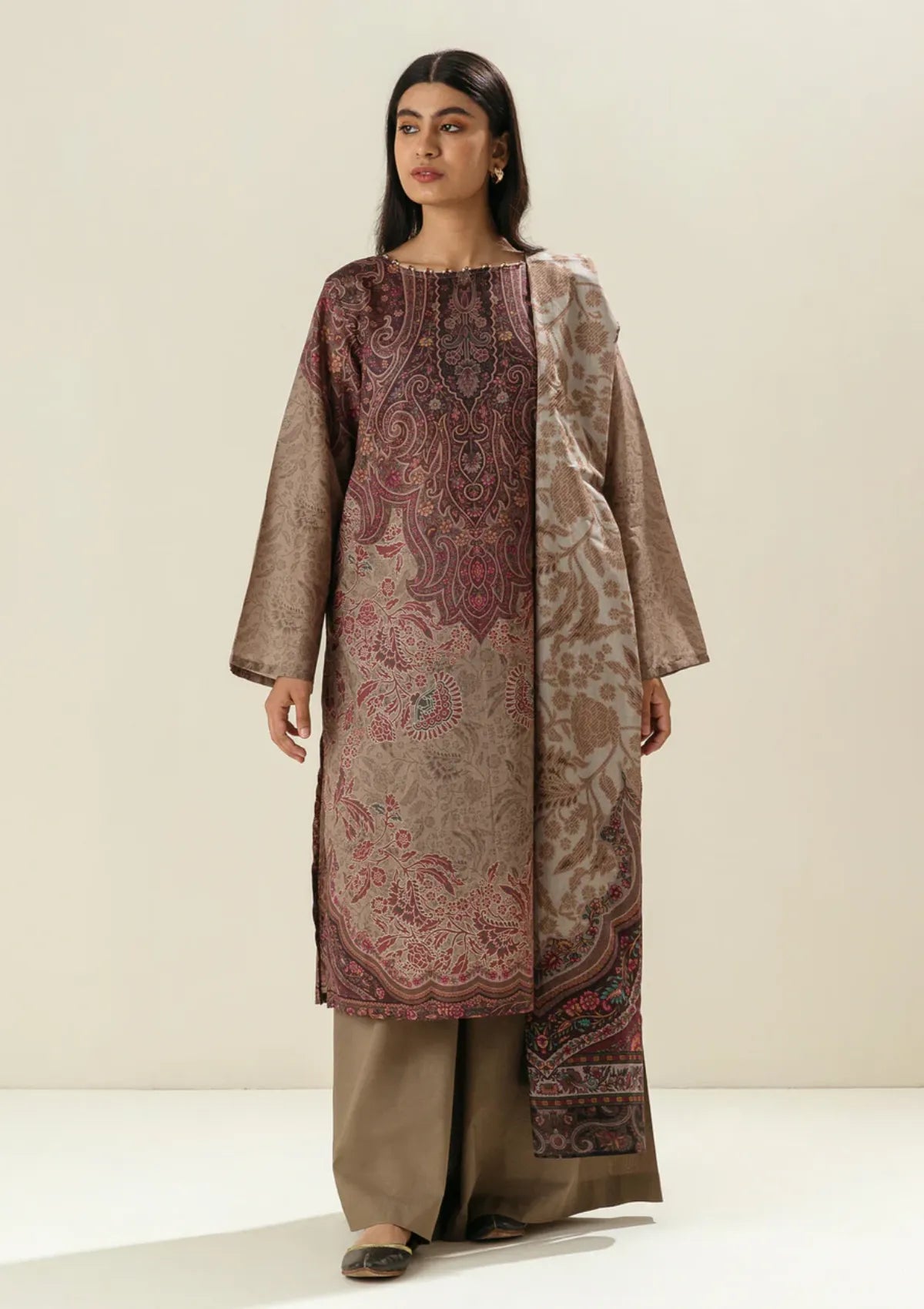 mohsin-saeed-fabrics-is-selling-online-and-in stores-Luxury-daily-wear-wedding-wear-formal-wear-in-budgeted-price-This-product-is-from-beechtree-printed-lawn-25-d-10-is-available-on-Mohsin-saeed-fabrics-website.