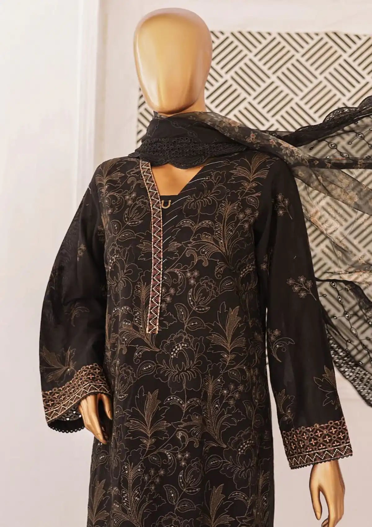 HZ Majestic Luxury Emb Lawn'24 MEC-04 - Mohsin Saeed Fabrics
