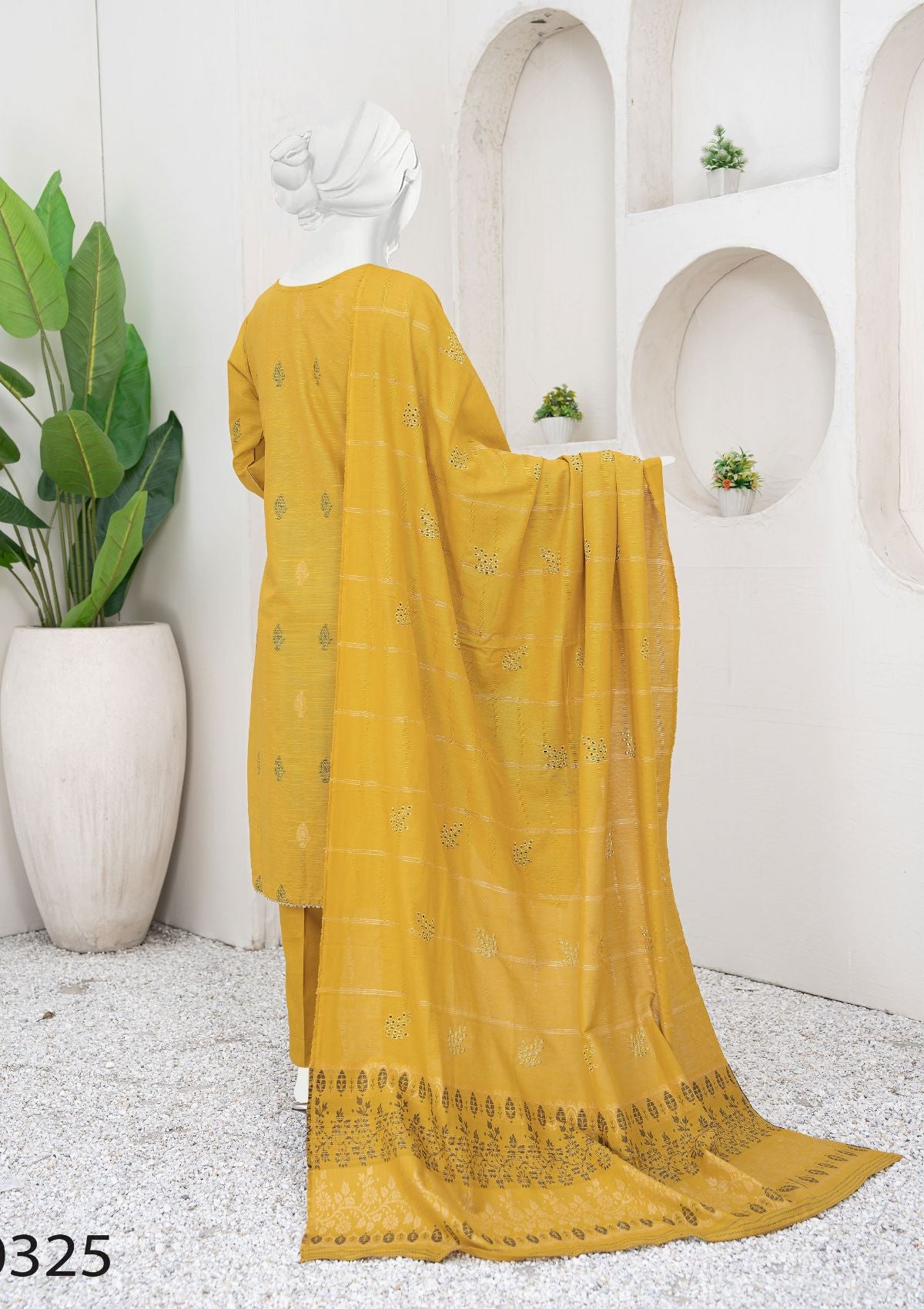 Mehwish Emb Khaddar'24 D-30325
