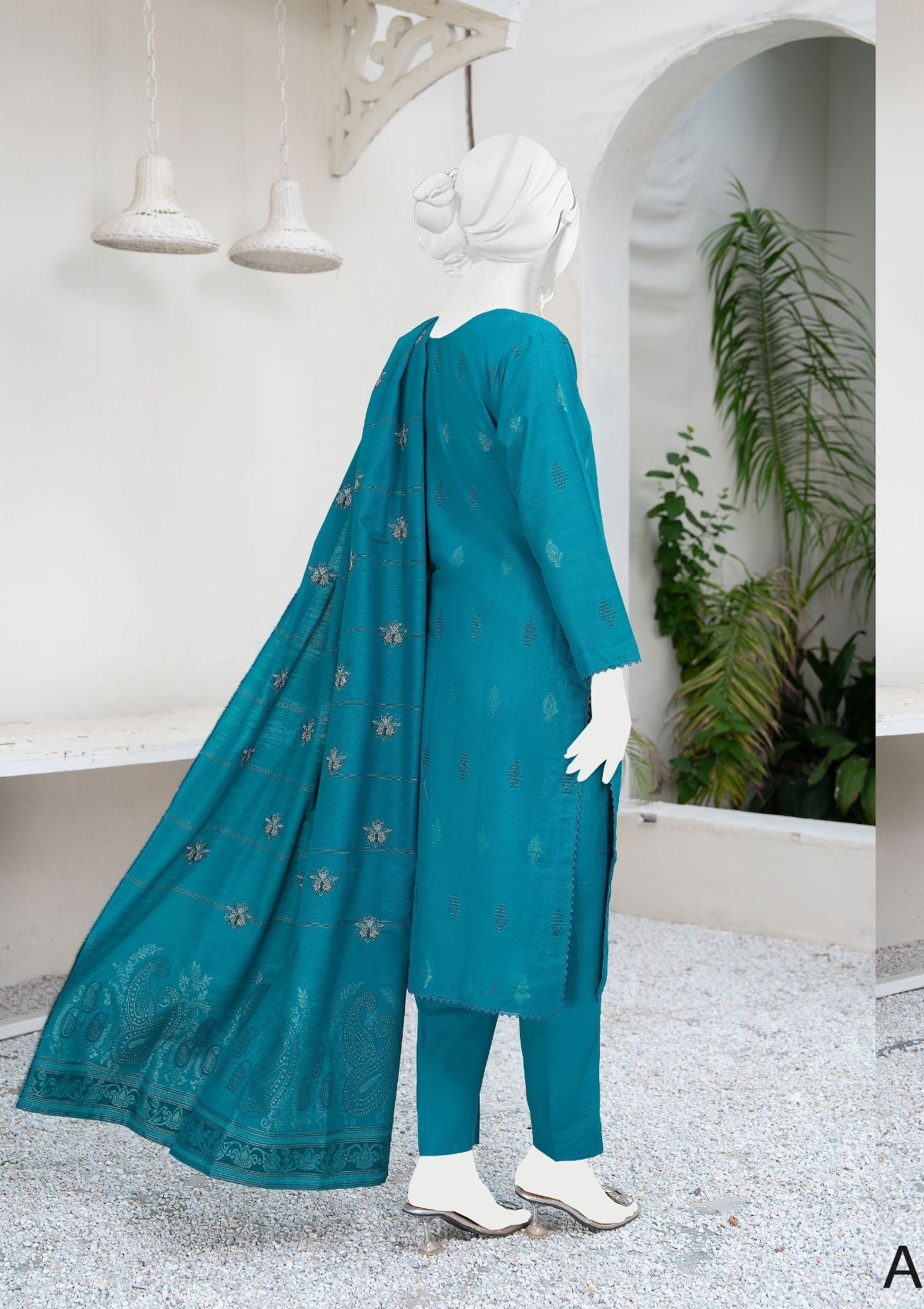Mehwish Emb Khaddar'24 D-31025