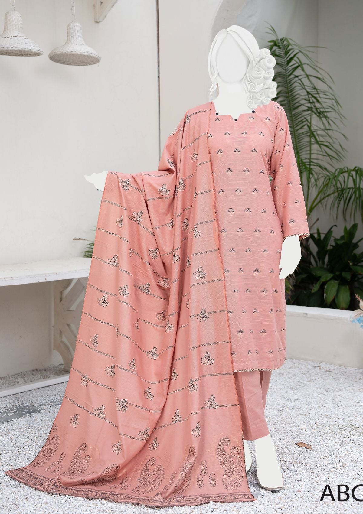 Mehwish Emb Khaddar'24 D-31325