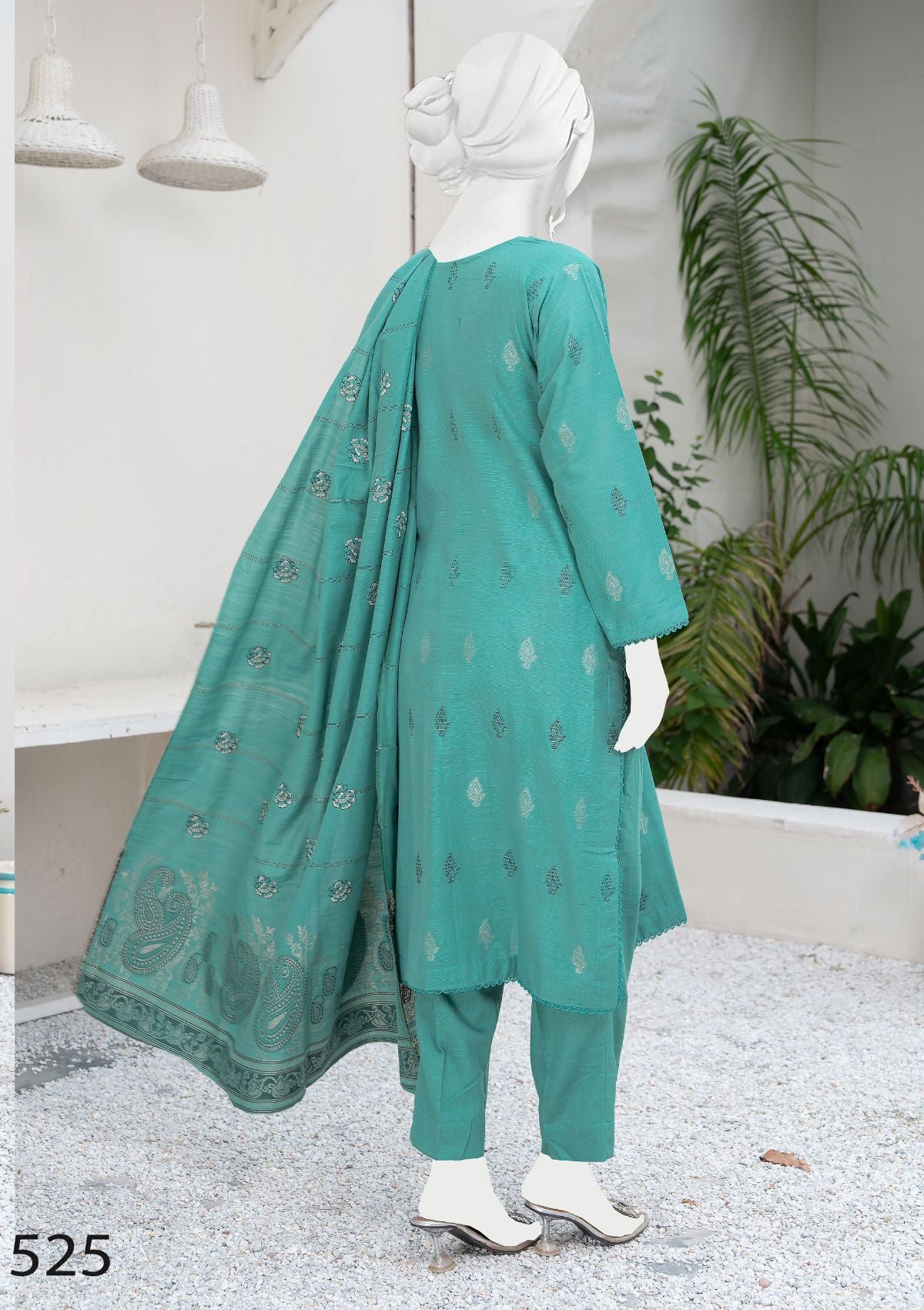 Mehwish Emb Khaddar'24 D-31525