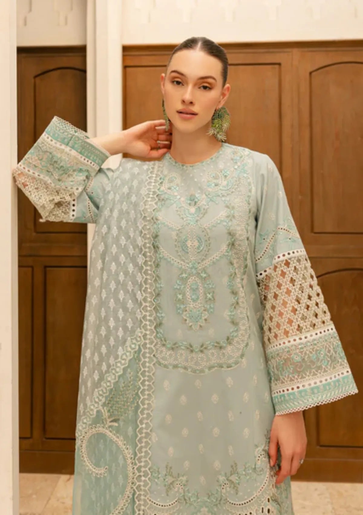 mohsin-saeed-fabrics-designer-daily-wear-formal-and-wedding-suits-within-budget-This-product-is-from-marjjan-ruhi-luxury-lawn25-mll-05-b-ferozi-is-available-on-Mohsin-saeed-fabrics-website.