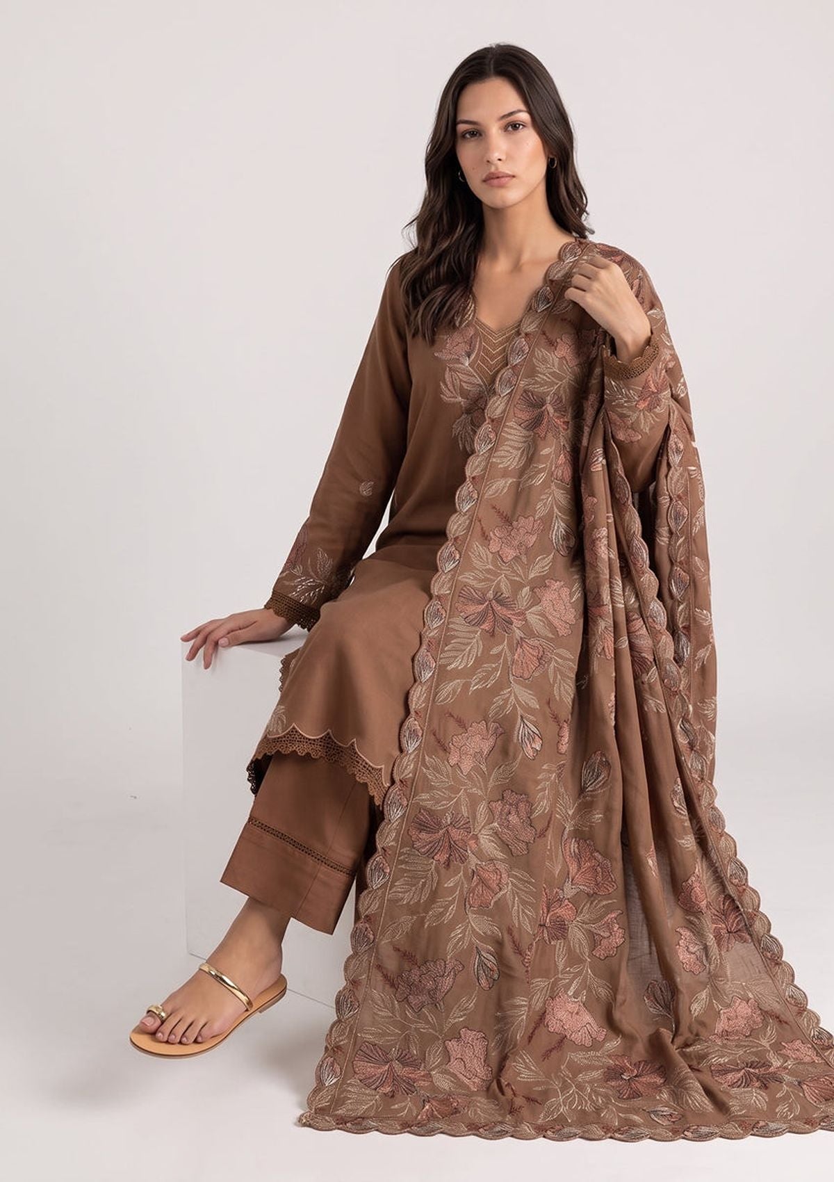 Sanam Saeed Viana Emb Karandi'26 -MOCHA