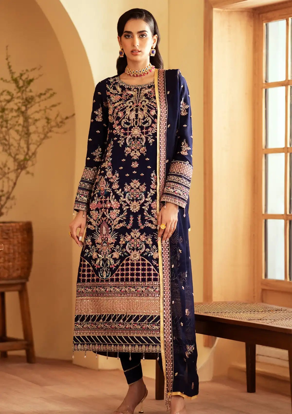 Emaan Adeel Romansiyyah Luxury Formal'24 NAGEENA