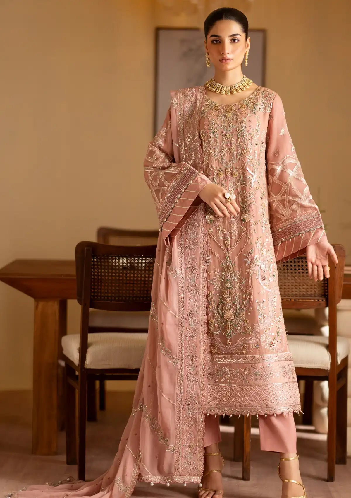 Emaan Adeel Romansiyyah Luxury Formal'24 SALEHA