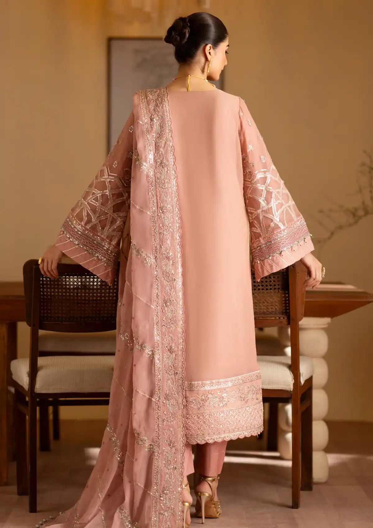 Emaan Adeel Romansiyyah Luxury Formal'24 SALEHA