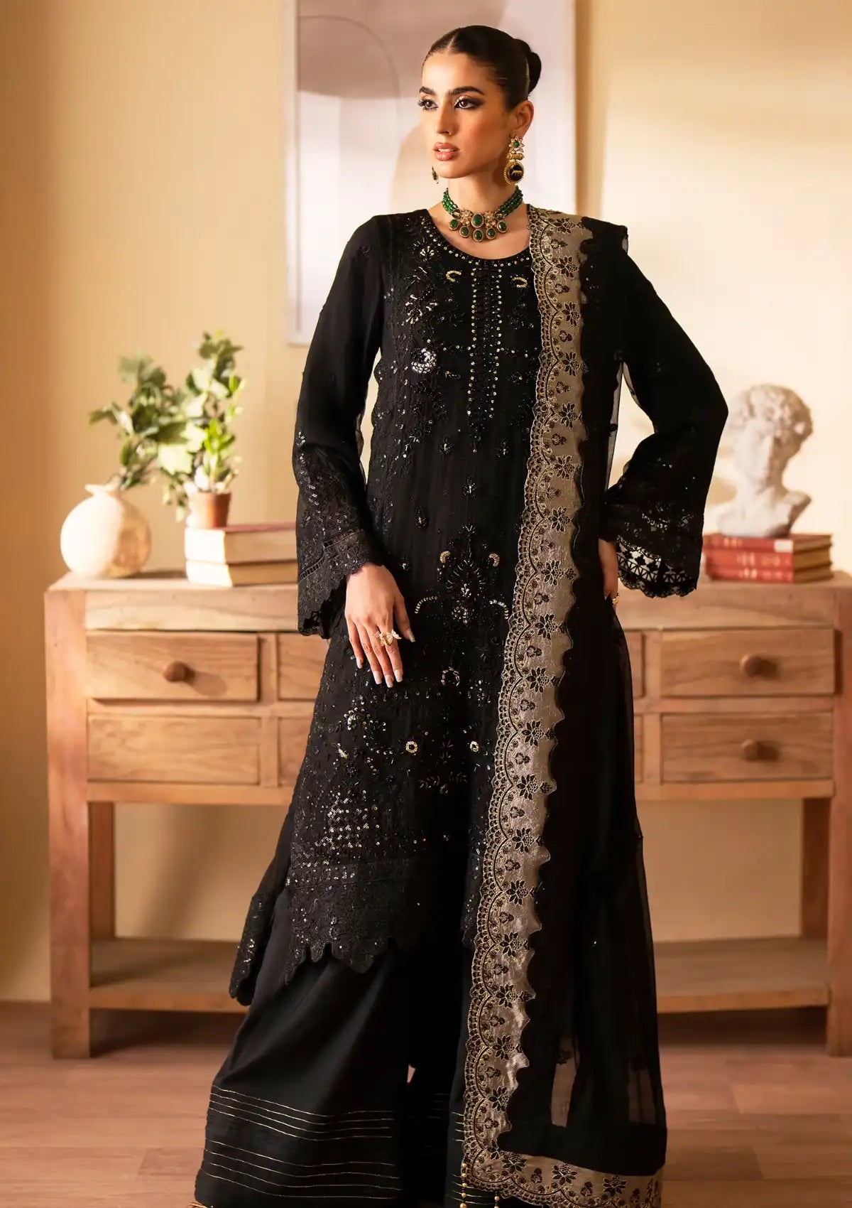 Emaan Adeel Romansiyyah Luxury Formal'24 REHANI